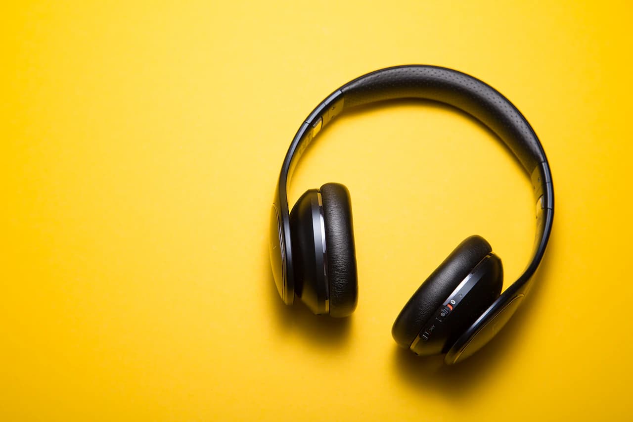 Bìa bài viết: Vì sao IELTS Listening chỉ nghe được 1 lần?